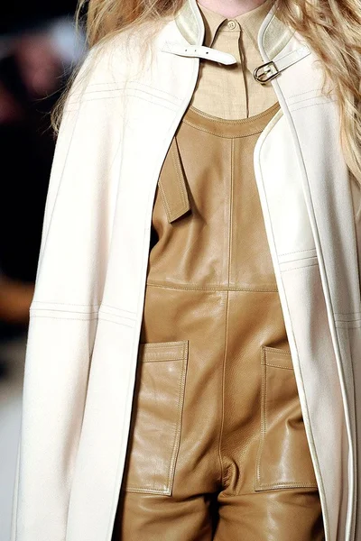 Look 35